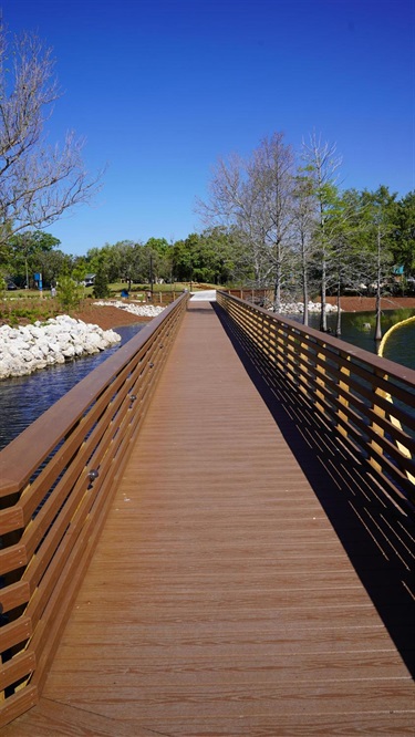 Crest Lake Park boardwalk