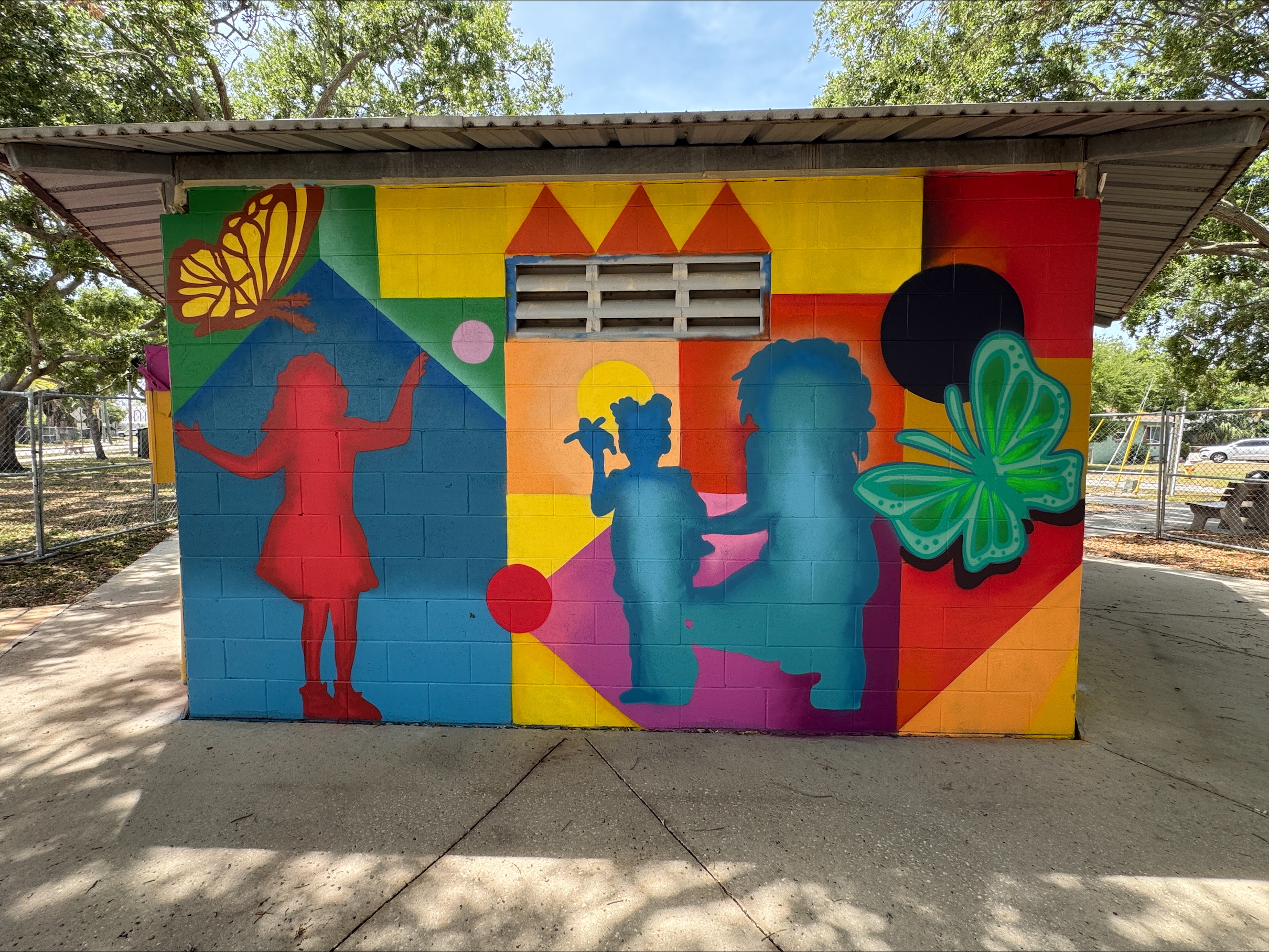 PLAY, LEARN, GROW mural